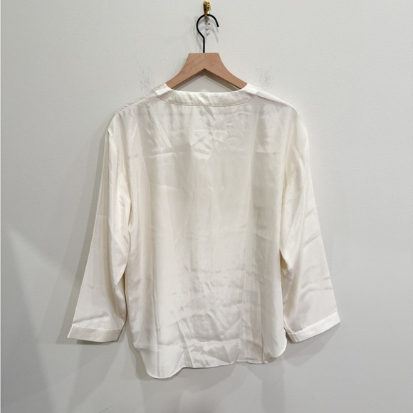 Victoria’s Secret Satin Pajama Set size Small - Picture 5 of 9